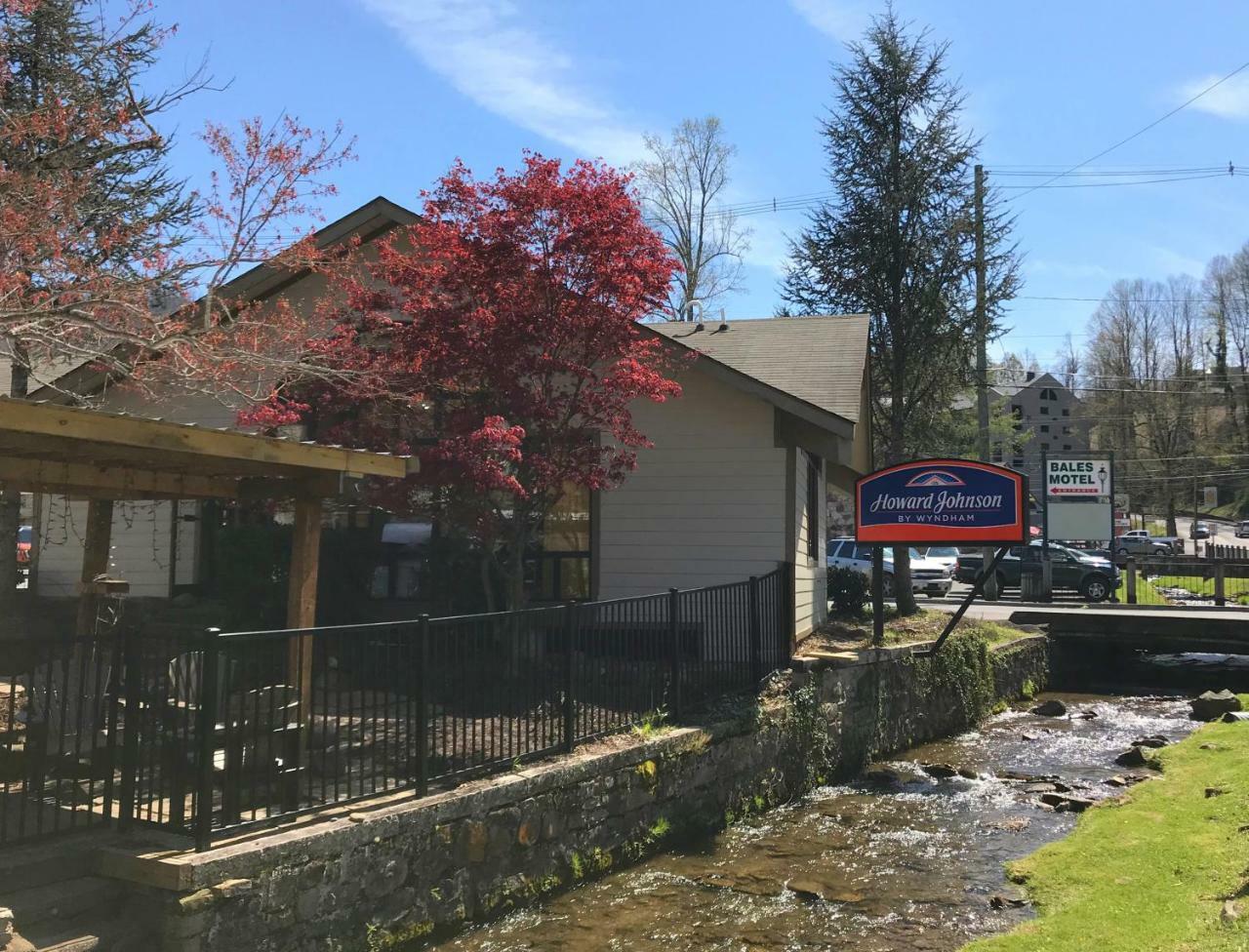 Howard Johnson By Wyndham Downtown Gatlinburg Exterior photo