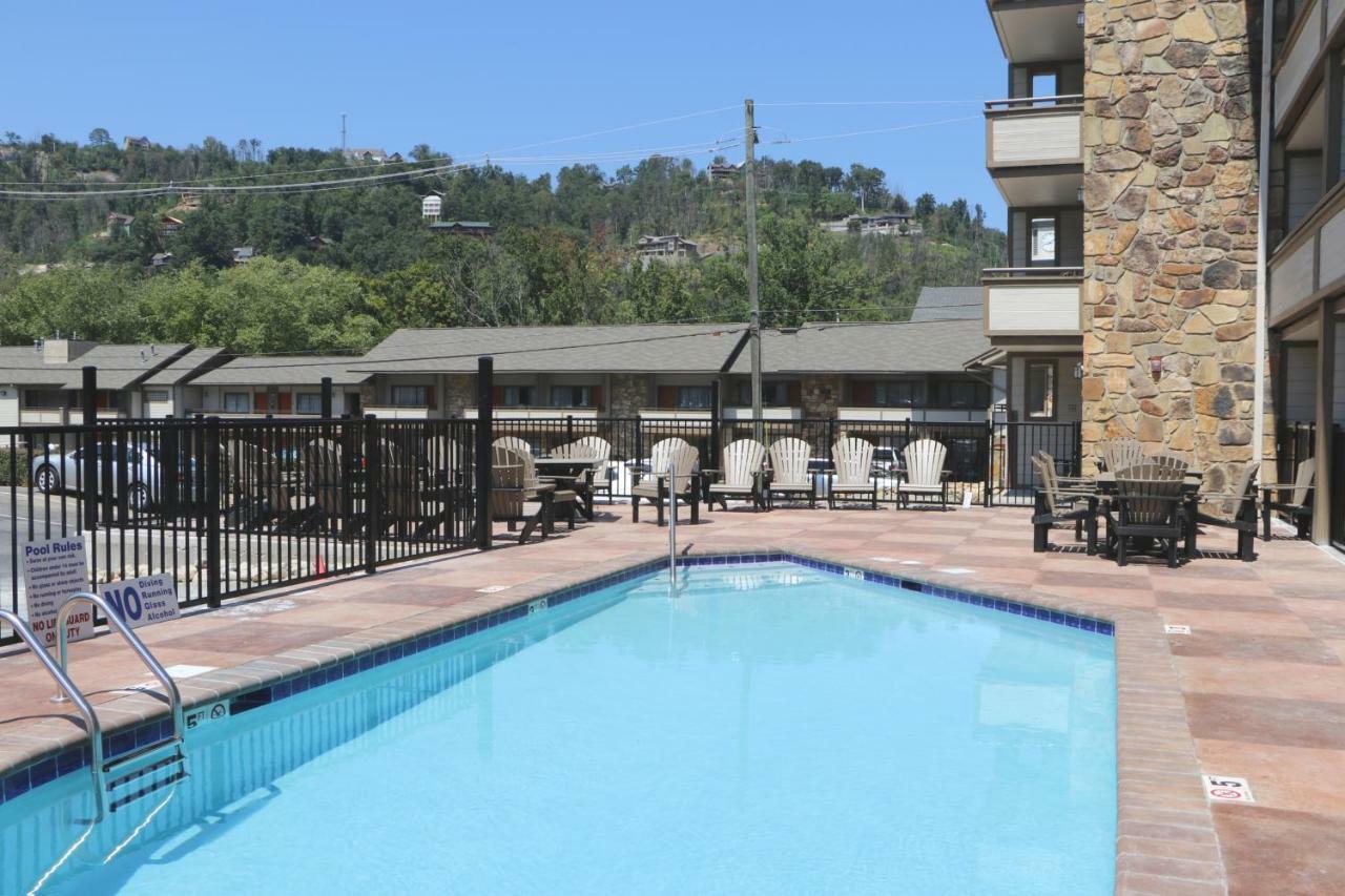 Howard Johnson By Wyndham Downtown Gatlinburg Exterior photo